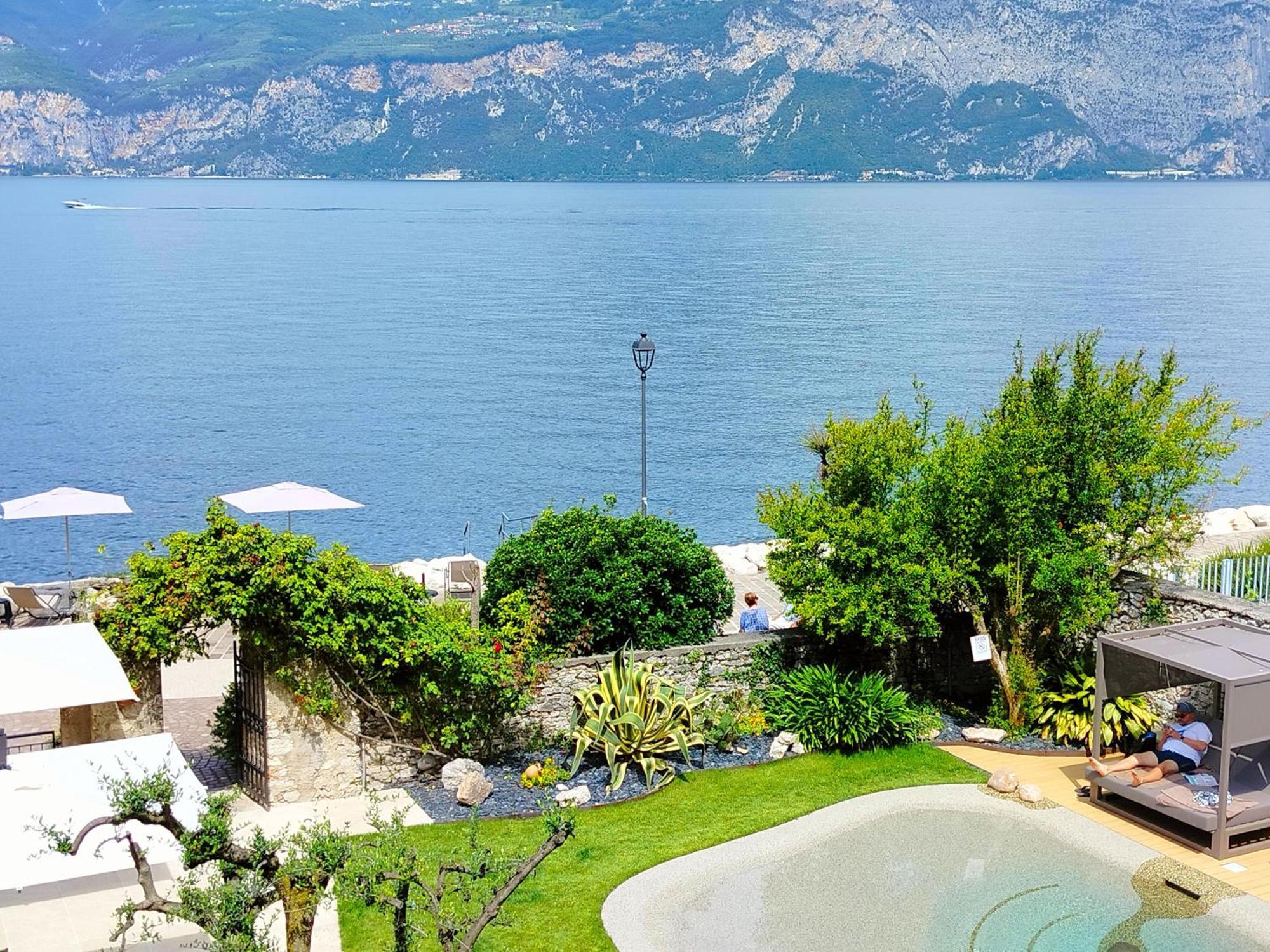 Lake Front Hotel Brenzone Kültér fotó