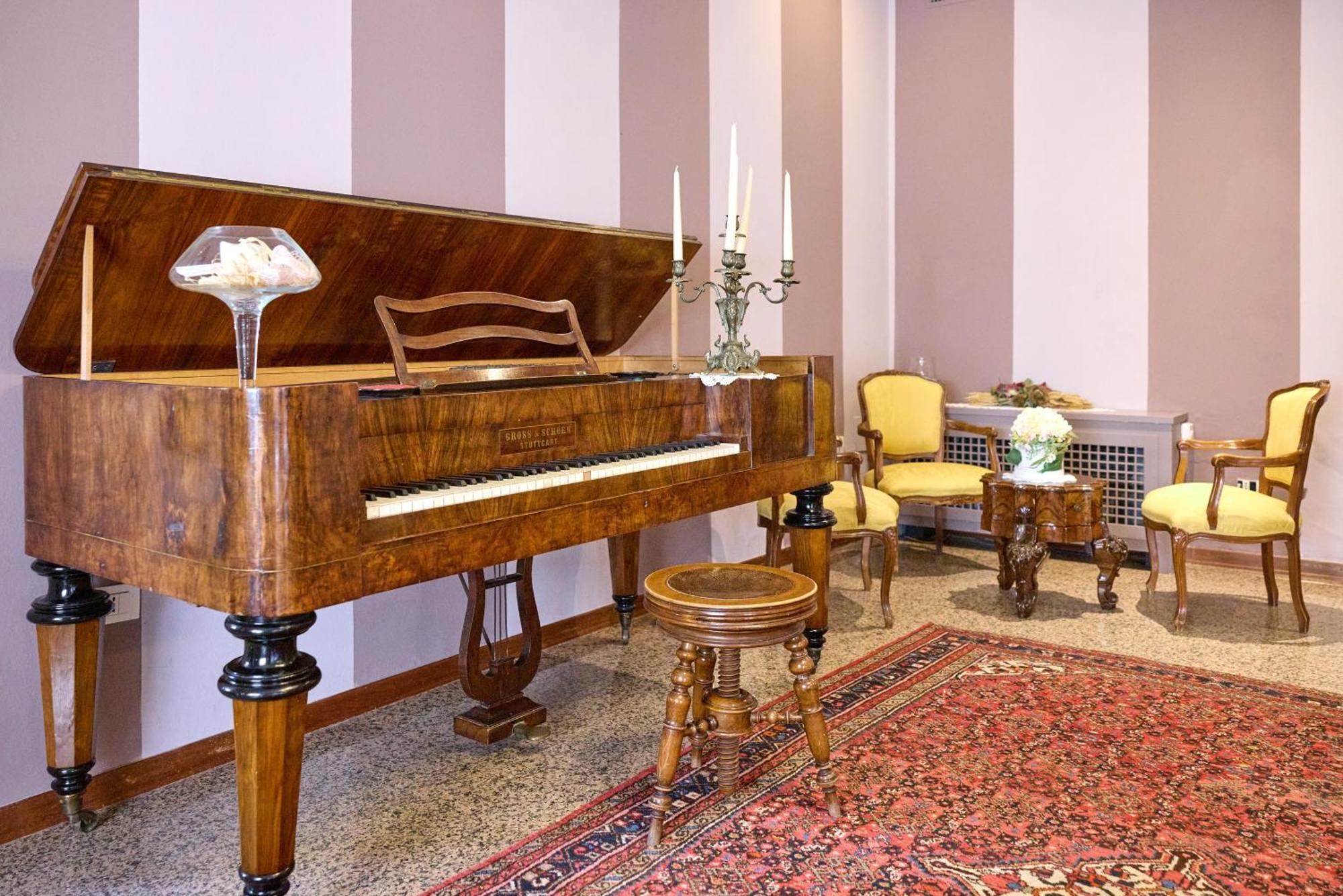 Lake Front Hotel Brenzone Kültér fotó