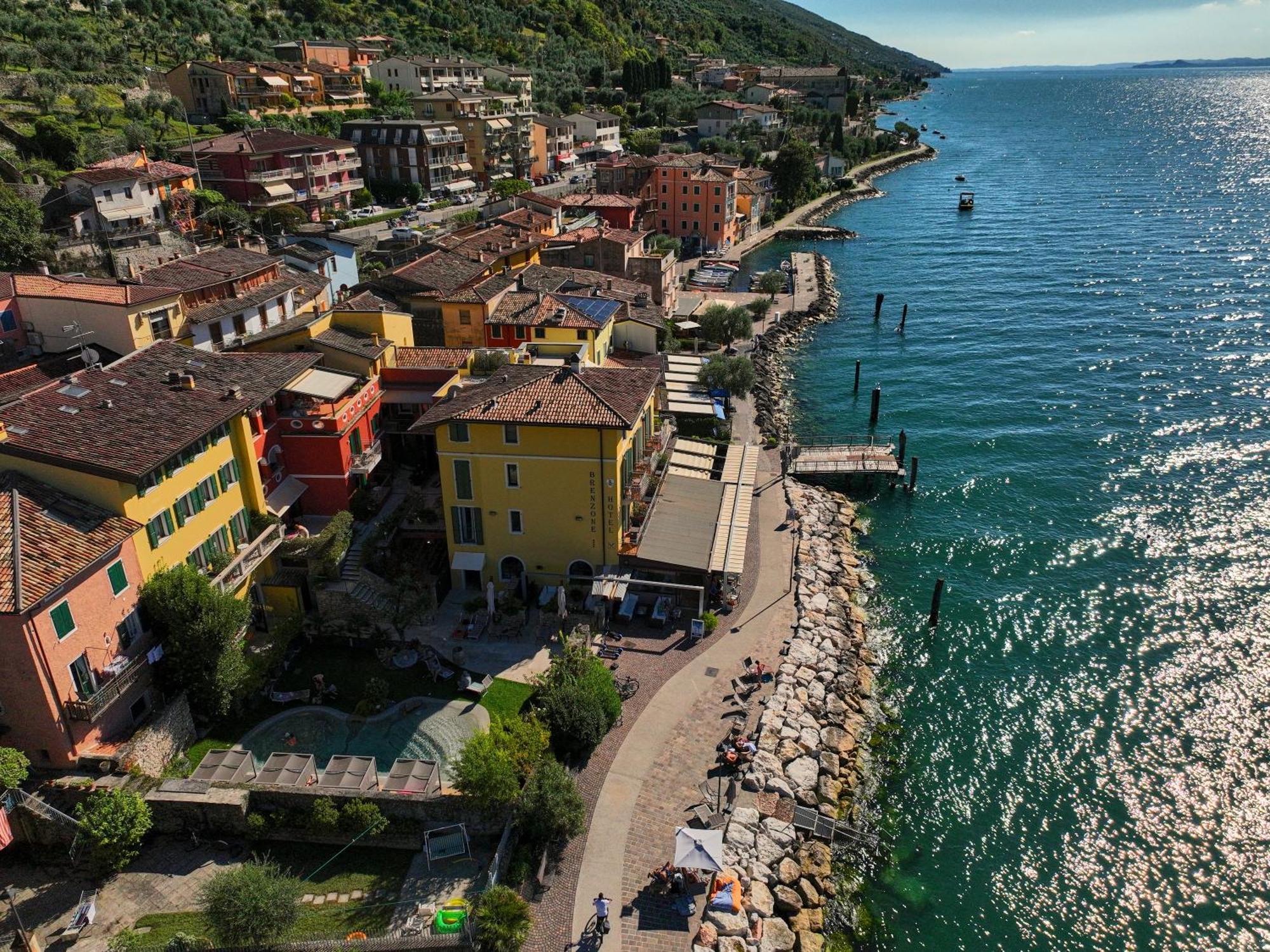 Lake Front Hotel Brenzone Kültér fotó